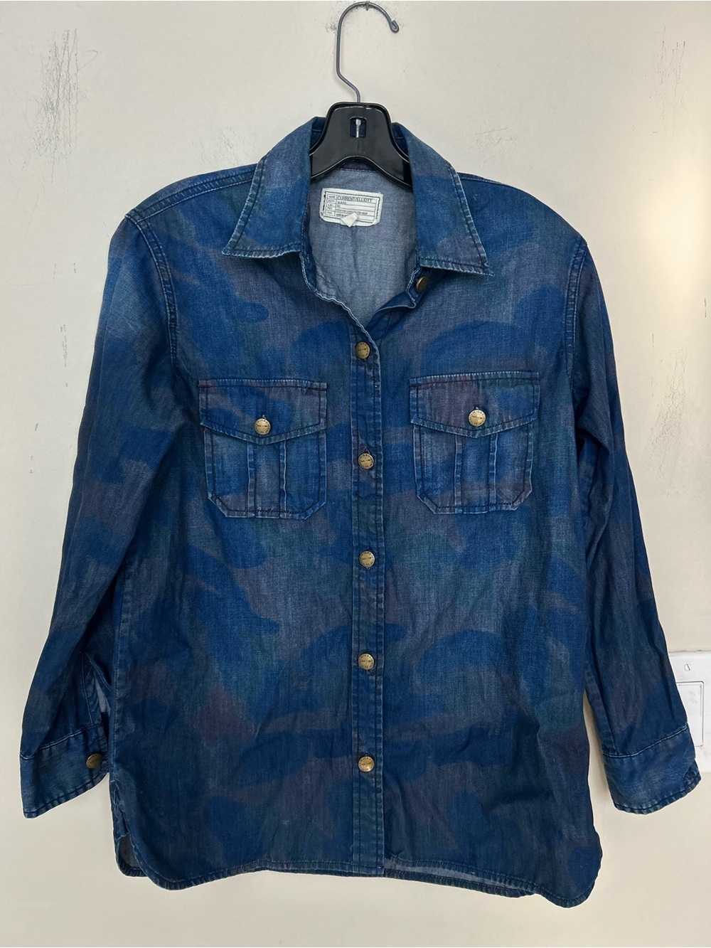 Current Eliot blue camouflage-print denim streetwear button-down shirt. Size 1